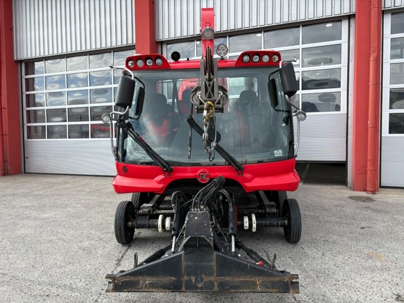 PistenBully 600 SCR Winde 4,5t aktiv