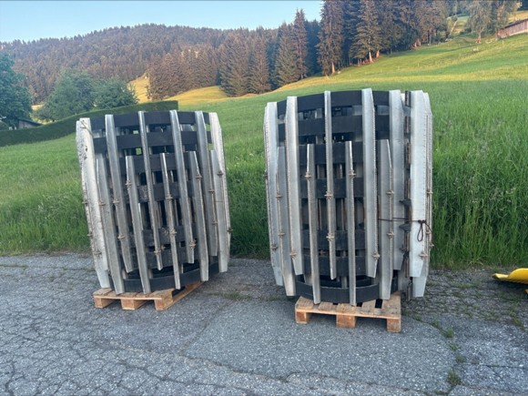 Pistenbully 7-Band Kette + Antriebsräder