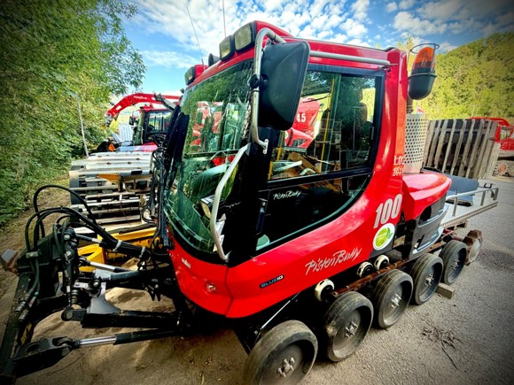 Pisten Bully 100