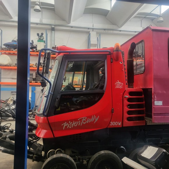  pistenbully 300