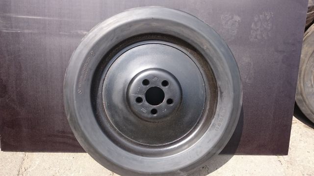 Laufrad Vollgummi 14