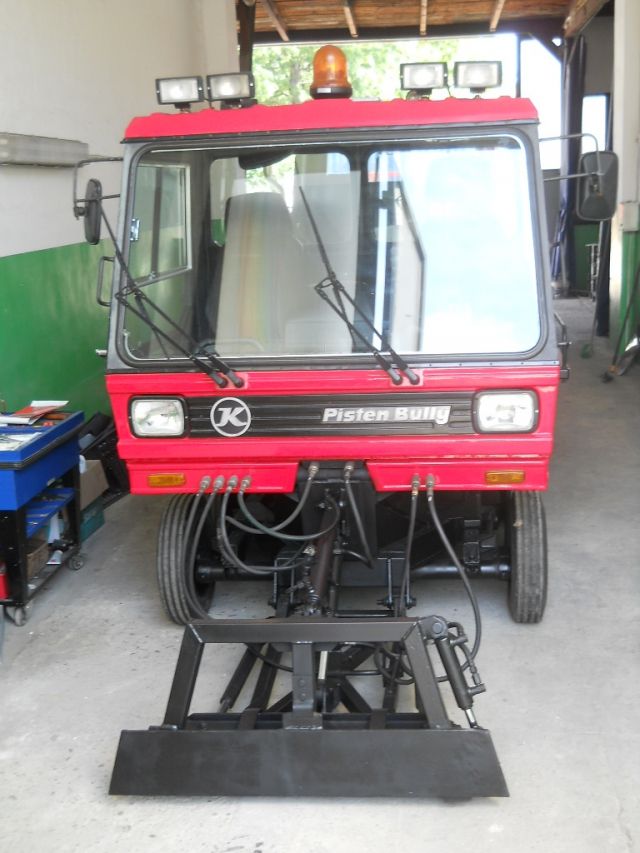 PistenBully 130D
