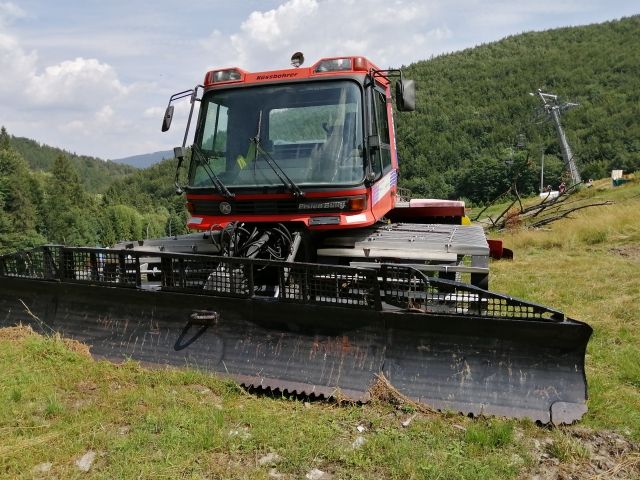 PistenBully PB 260