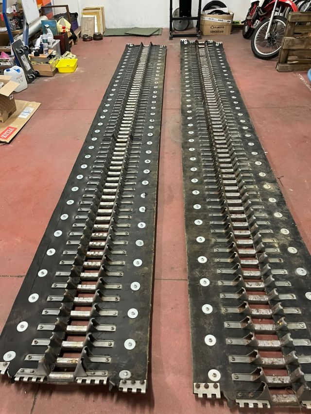 Gummiraupen Prinoth T2